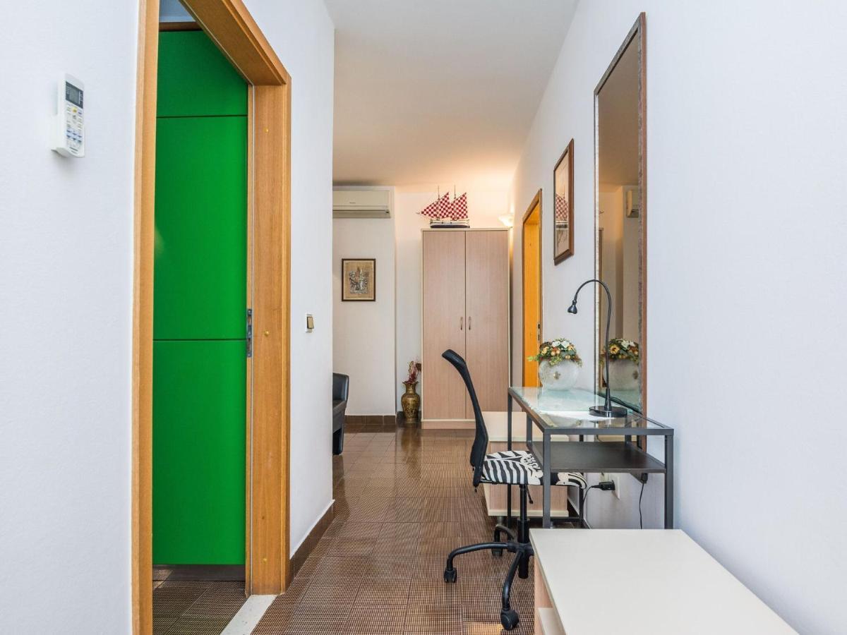 Apartments In House Liveric, In Vir At The Beach المظهر الخارجي الصورة