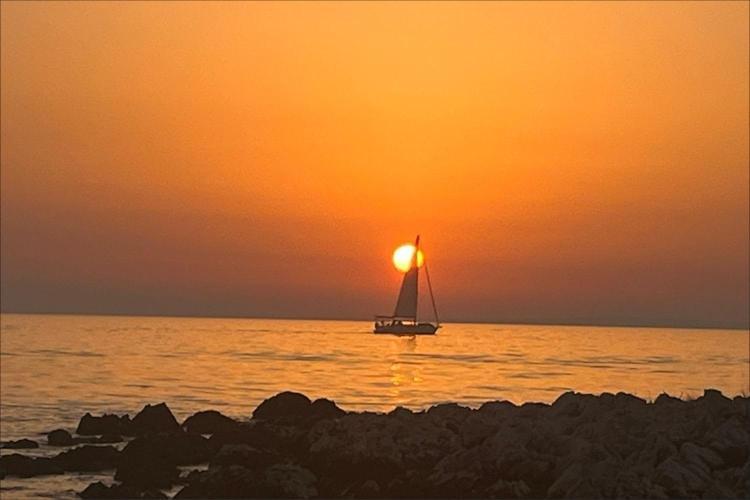 Apartments In House Liveric, In Vir At The Beach المظهر الخارجي الصورة
