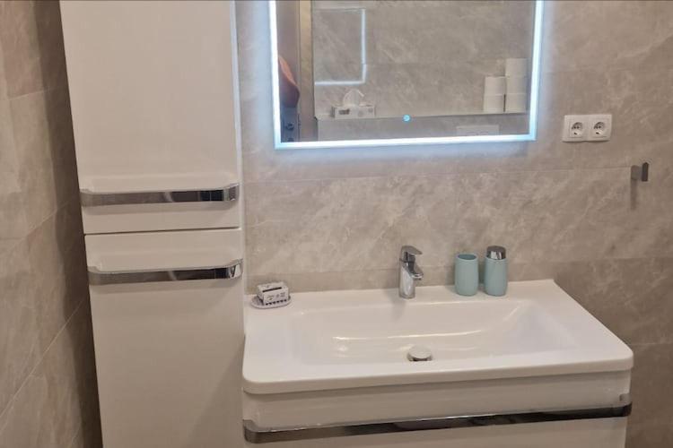 Apartments In House Liveric, In Vir At The Beach المظهر الخارجي الصورة